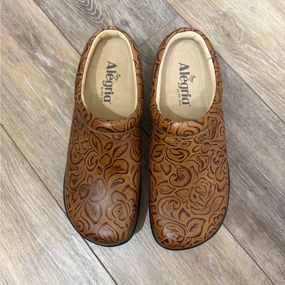 Alegria Kayla Professional Clogs - Picture 2 of 13